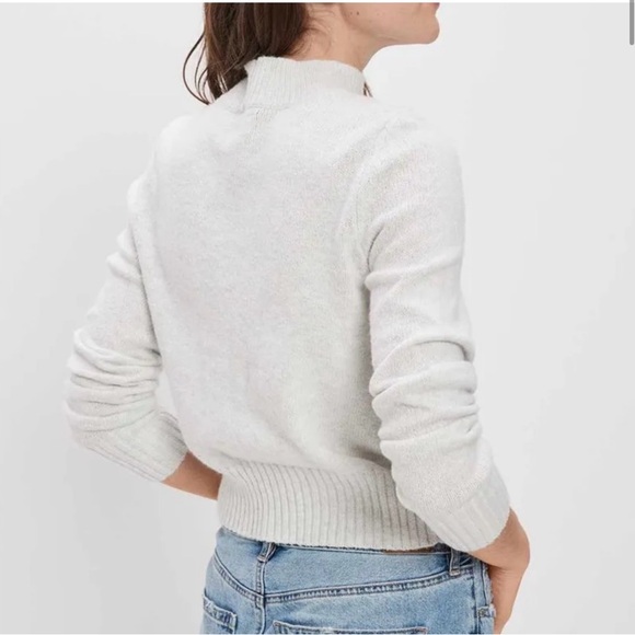 American Eagle Outfitters Sweatshirt Size Medium - Picture 2 of 4